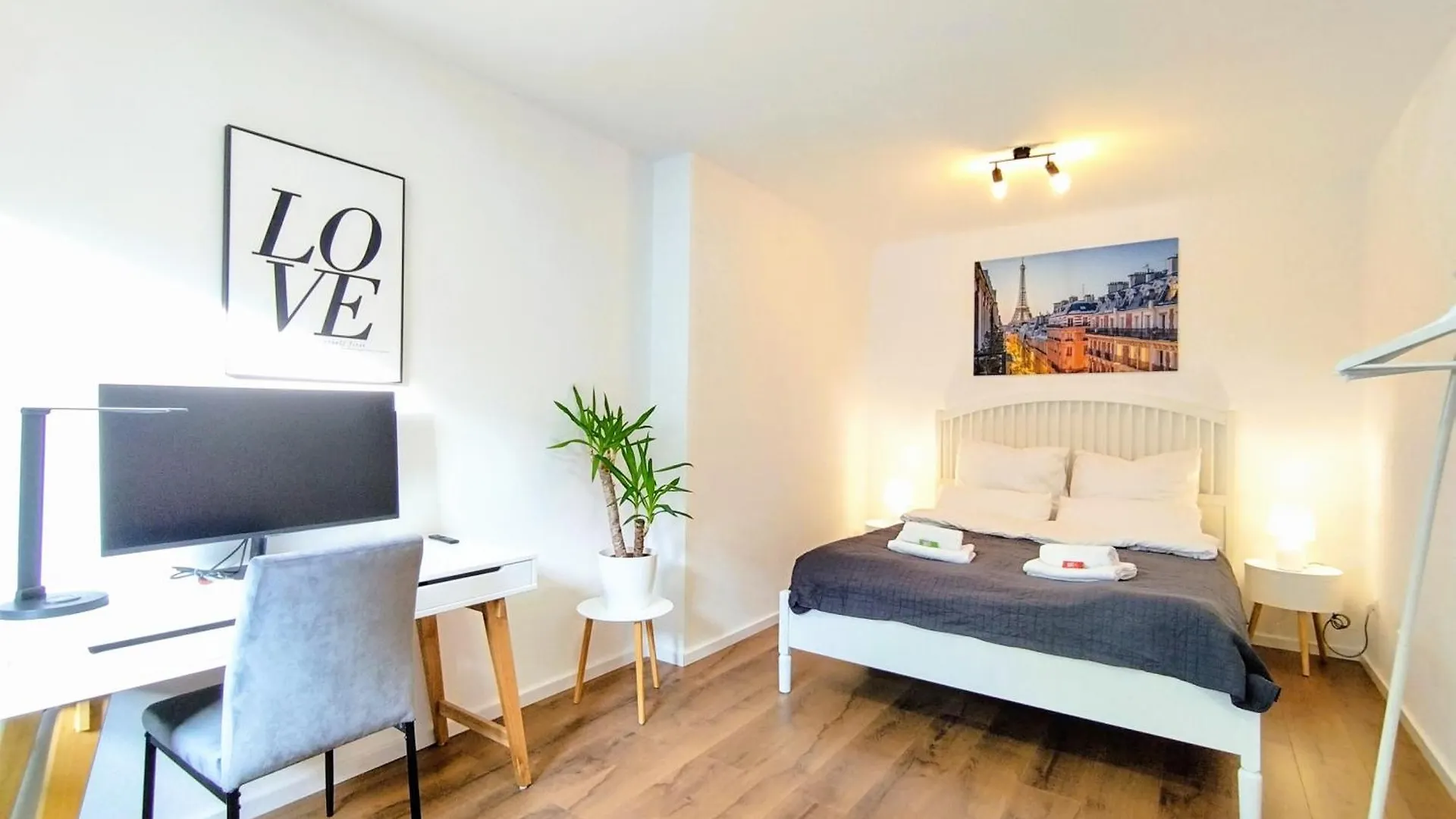 Kaiserin Sisi Fuer Bis Zu 6 - Arbeitsplatz, Badewanne, Parkplatz, Waschmaschine Dinkelsbuehl 0*,  Germany